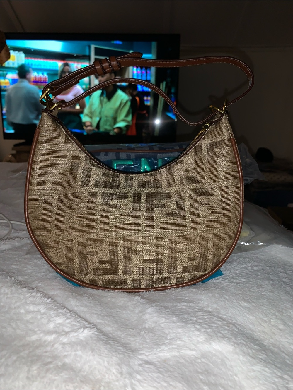 Brand New ! FASHION Brown purse with cross body strap included